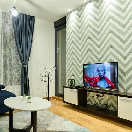 Matea Center Lux *